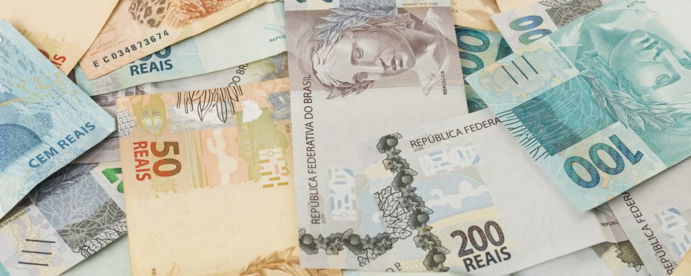 Brazilian bank notes reais background pattern.