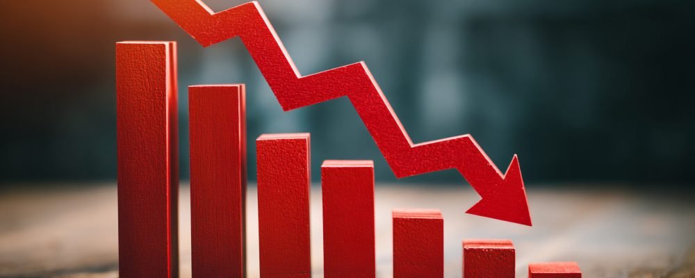 red-downward-trending-graph-arrow-indicating-financial-loss-economic-downturn